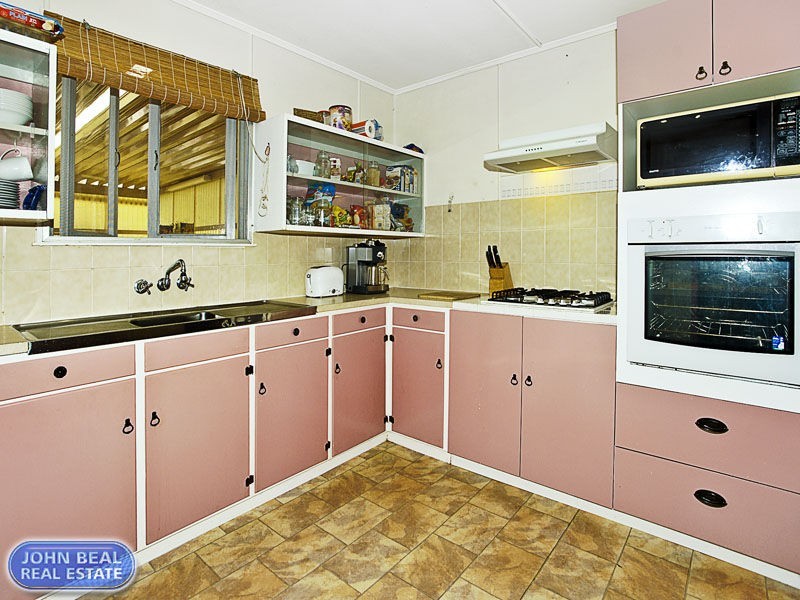 10 Savannah Street, Redcliffe QLD 4020