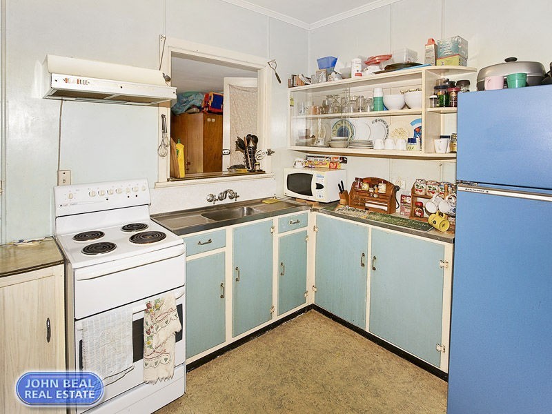 11 Robertson Avenue, Margate QLD 4019
