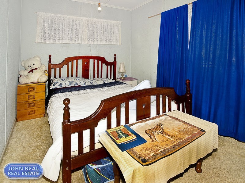 11 Robertson Avenue, Margate QLD 4019