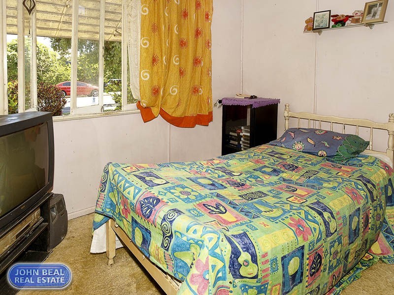 11 Robertson Avenue, Margate QLD 4019