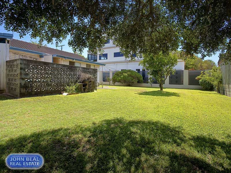 11 Robertson Avenue, Margate QLD 4019