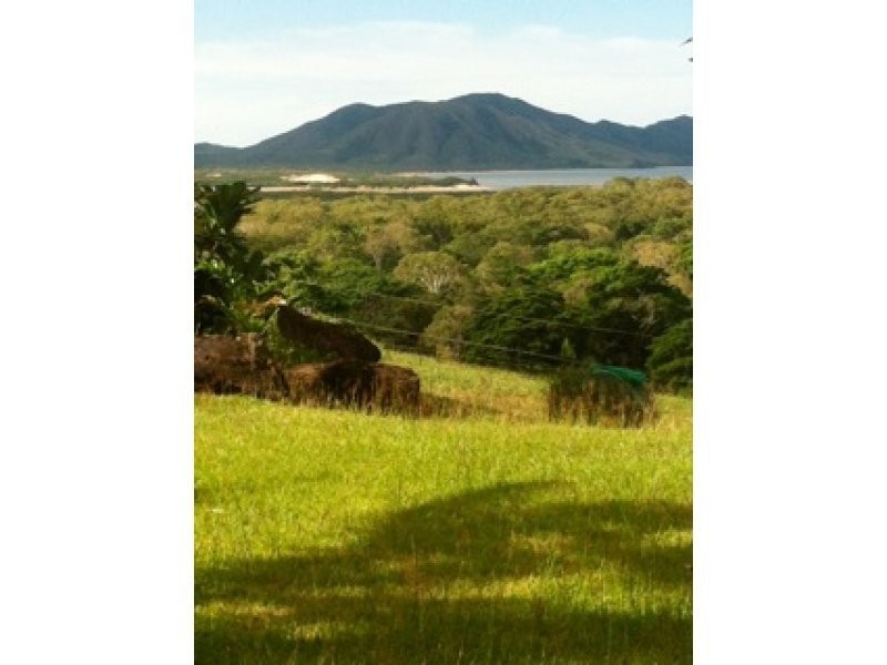 7 Racecourse Road, Cooktown QLD 4895