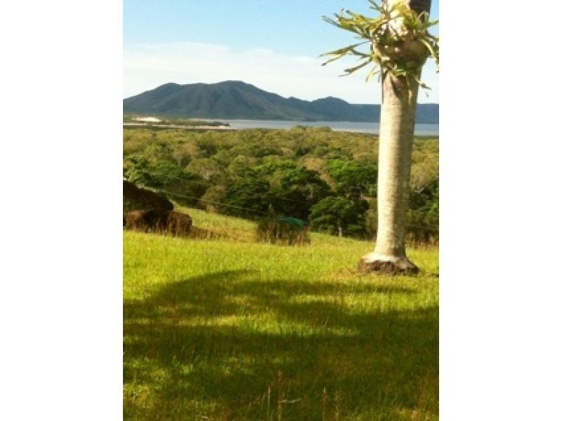 7 Racecourse Road, Cooktown QLD 4895