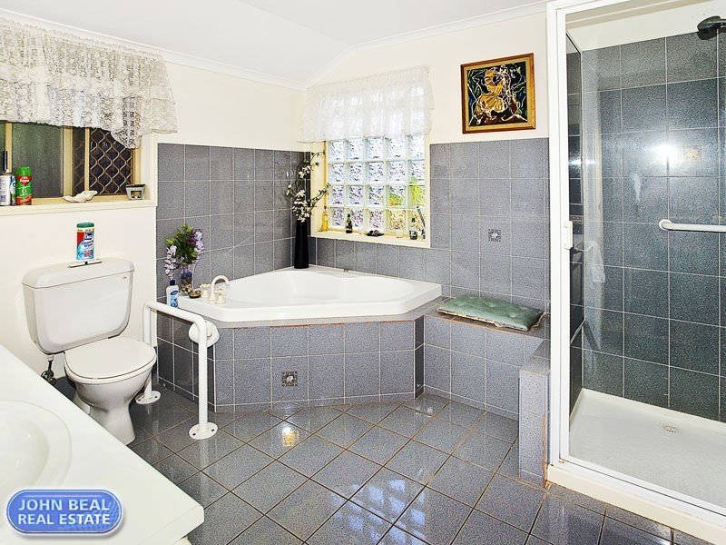30 Resolute Court, Newport QLD 4020