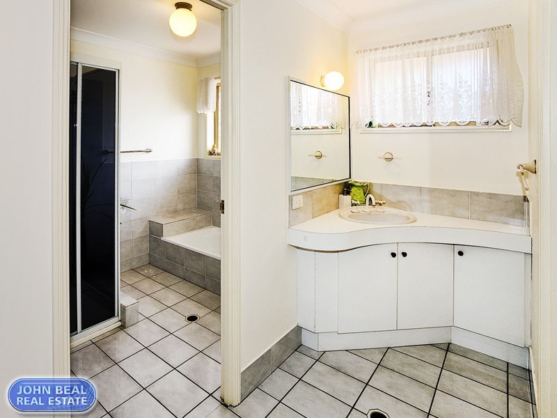 30 Resolute Court, Newport QLD 4020
