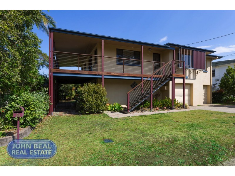 33 Langdon Ave, Margate QLD 4019