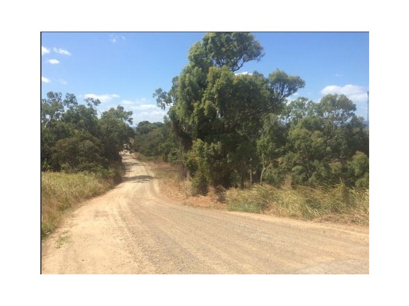 7 Racecourse Rd, Cooktown QLD 4895