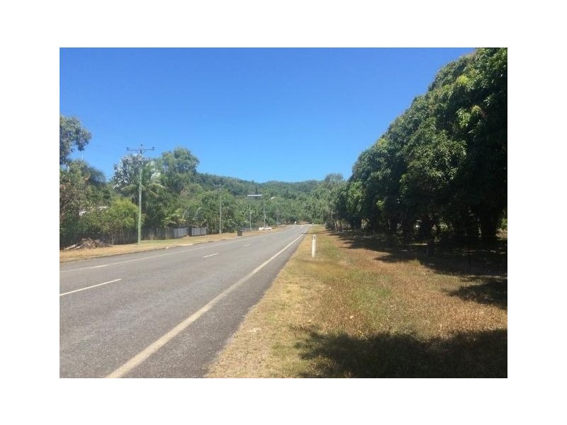 7 Racecourse Rd, Cooktown QLD 4895