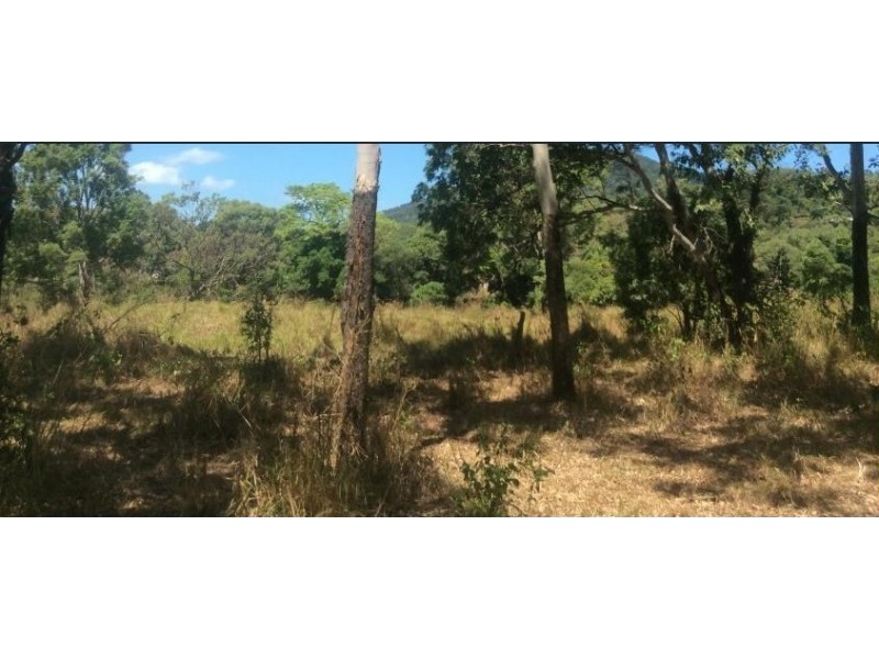 7 Racecourse Rd, Cooktown QLD 4895