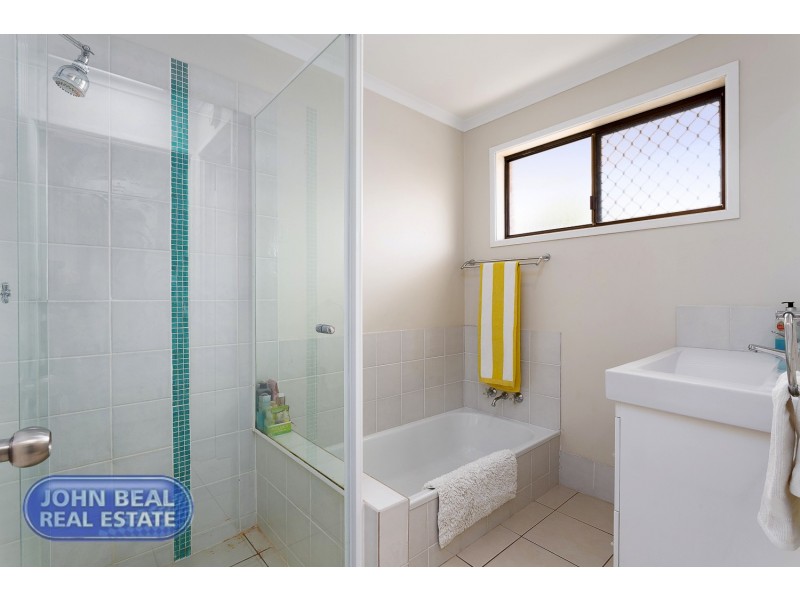 4 Claret Ct, Kippa-ring QLD 4021