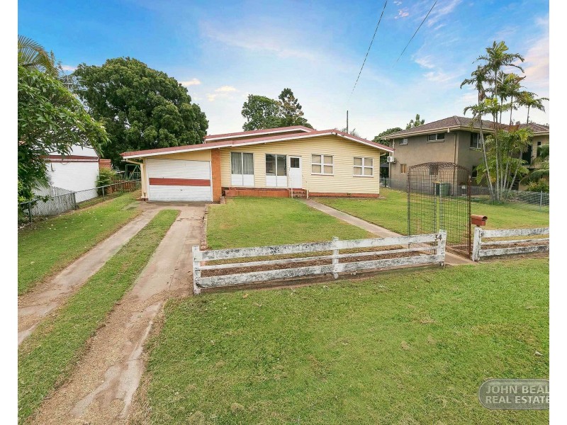 34 Hibiscus Ave, Redcliffe QLD 4020