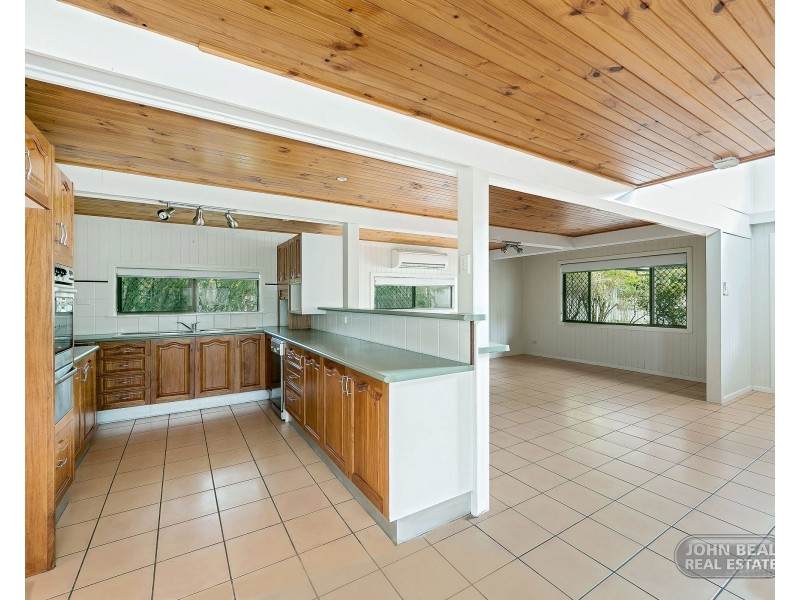 35 Annie St, Woody Point QLD 4019