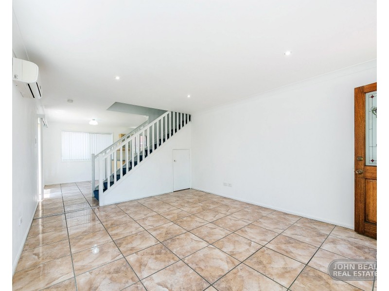 4/4 Margaret St, Scarborough QLD 4020