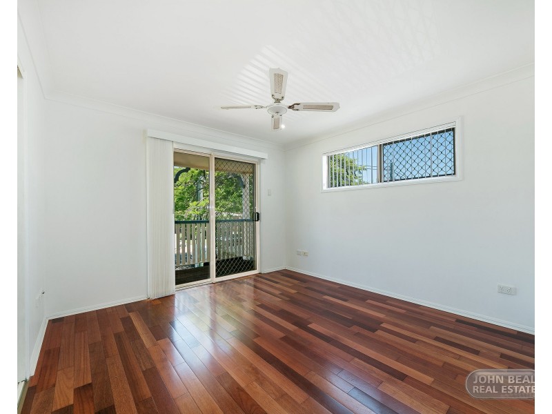 4/4 Margaret St, Scarborough QLD 4020