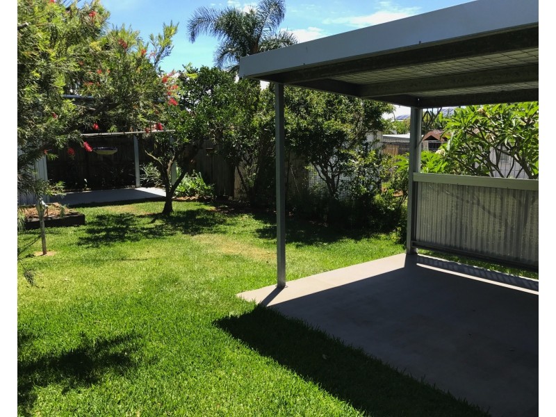 30 Queen St, Scarborough QLD 4020