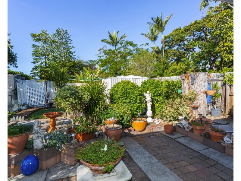 202 Scarborough Rd, Scarborough QLD 4020