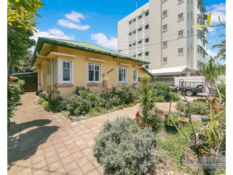 4 Louis St, Redcliffe QLD 4020