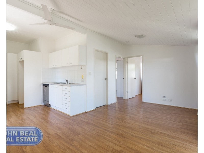 33 McAneny Street, Redcliffe QLD 4020
