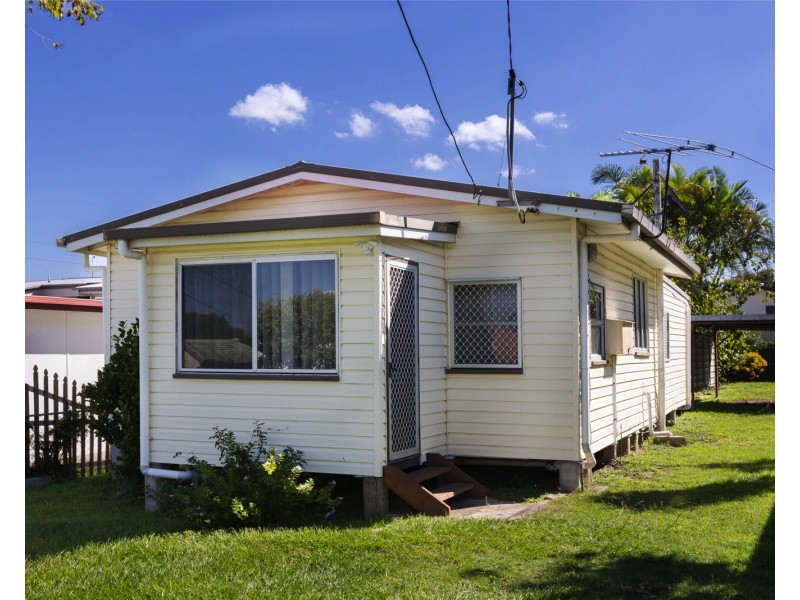 9 Mcaneny St, Redcliffe QLD 4020