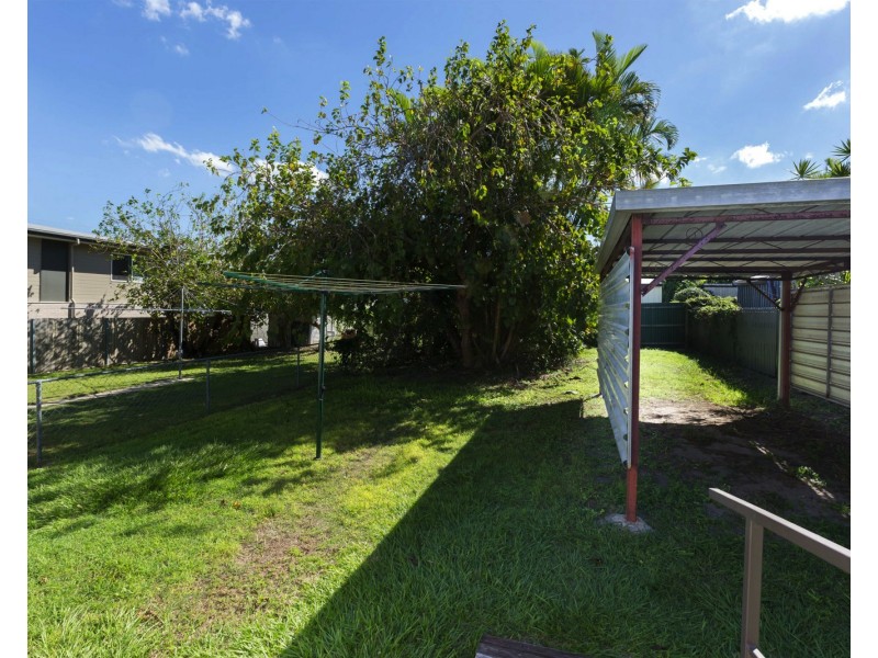 9 Mcaneny St, Redcliffe QLD 4020