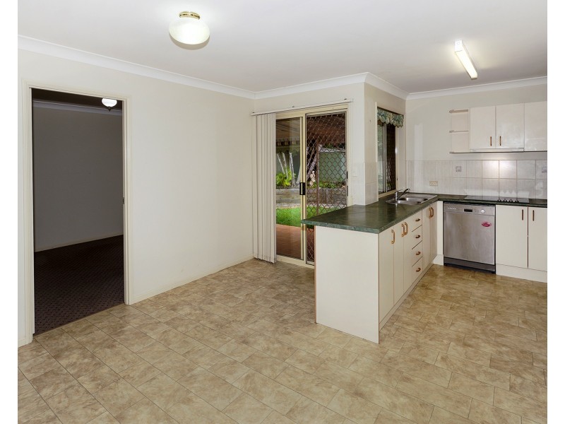 27 Ewan St, Margate QLD 4019