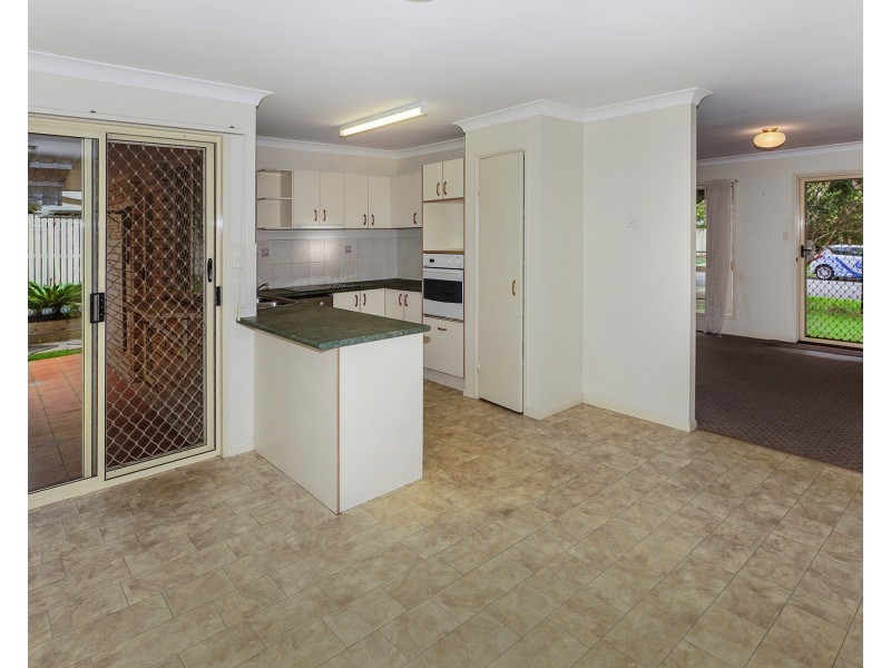 27 Ewan St, Margate QLD 4019