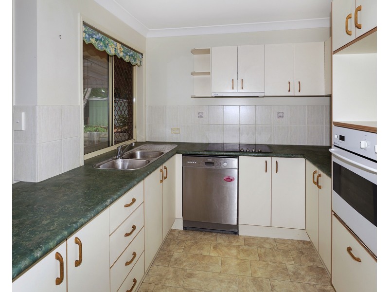 27 Ewan St, Margate QLD 4019