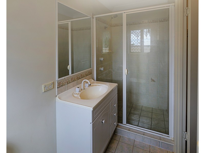 27 Ewan St, Margate QLD 4019