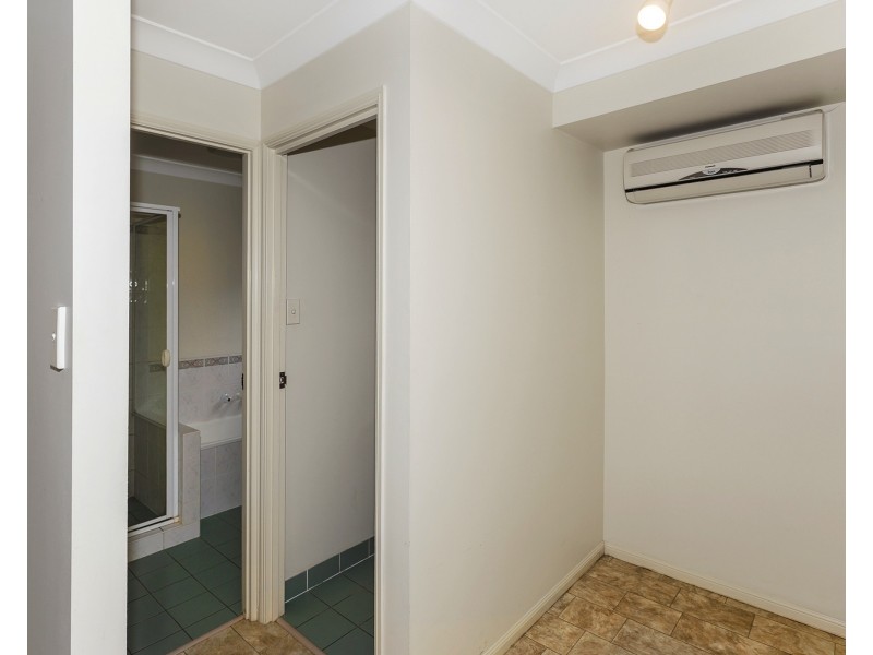 27 Ewan St, Margate QLD 4019