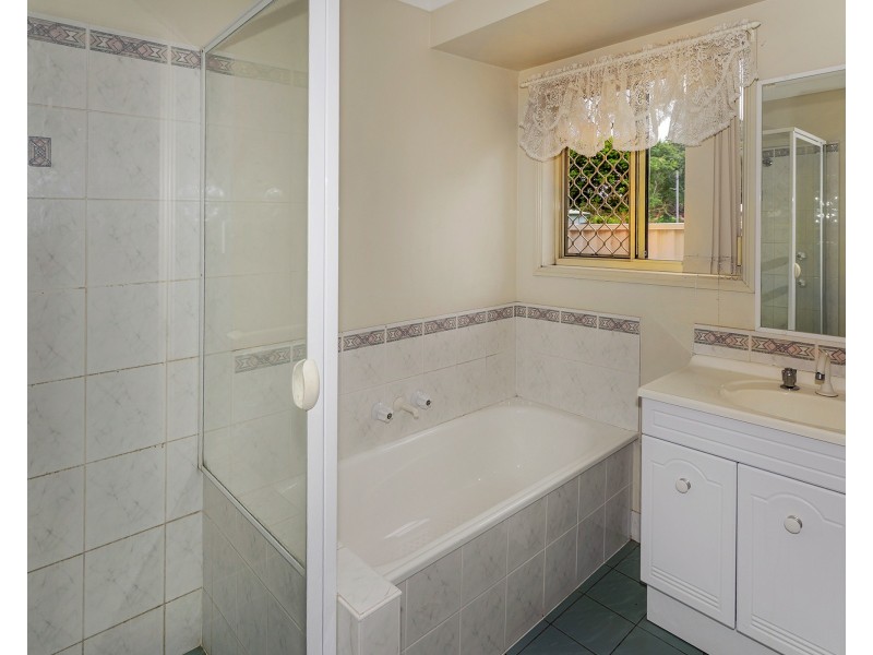 27 Ewan St, Margate QLD 4019