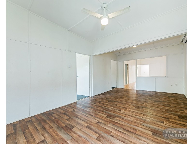 33 James St, Scarborough QLD 4020