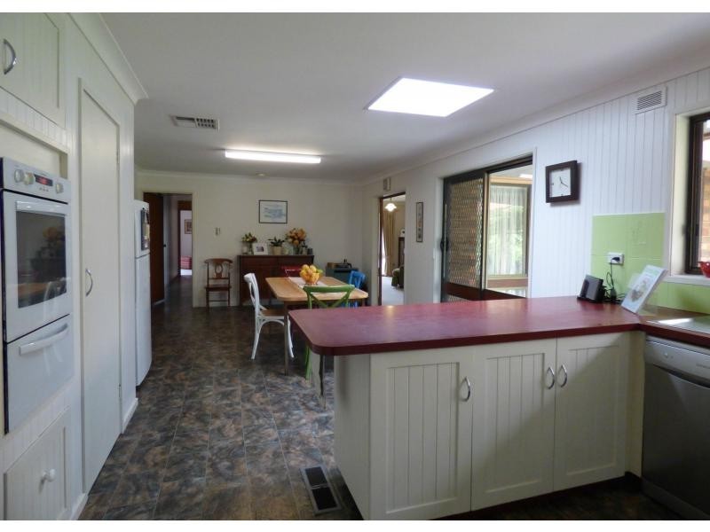 85 Coish Avenue, Benalla VIC 3672