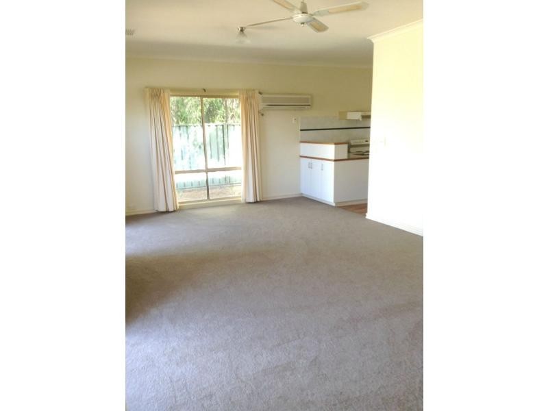 2/148 Waller Street, Benalla VIC 3672