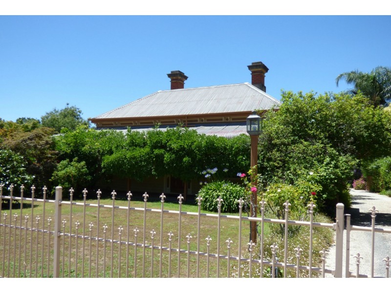 11 Nunn Street, Benalla VIC 3672