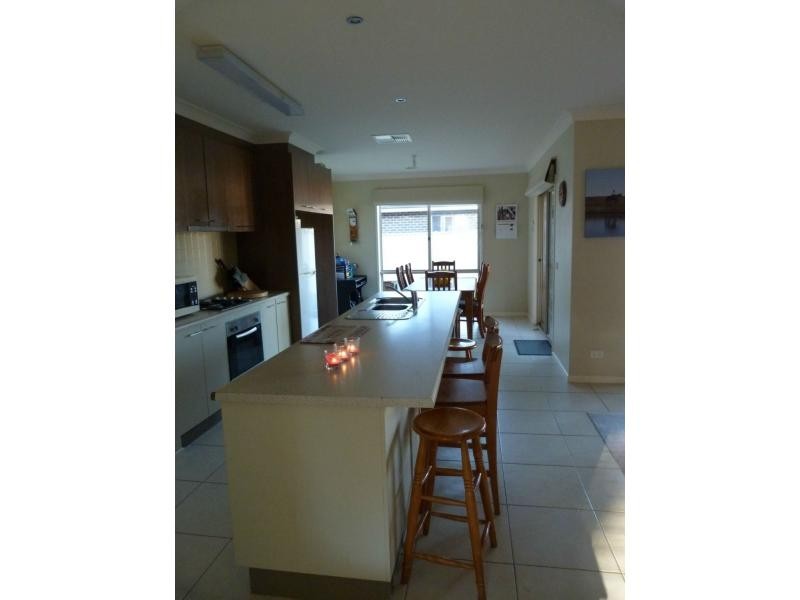 6 Amber Avenue, Benalla VIC 3672