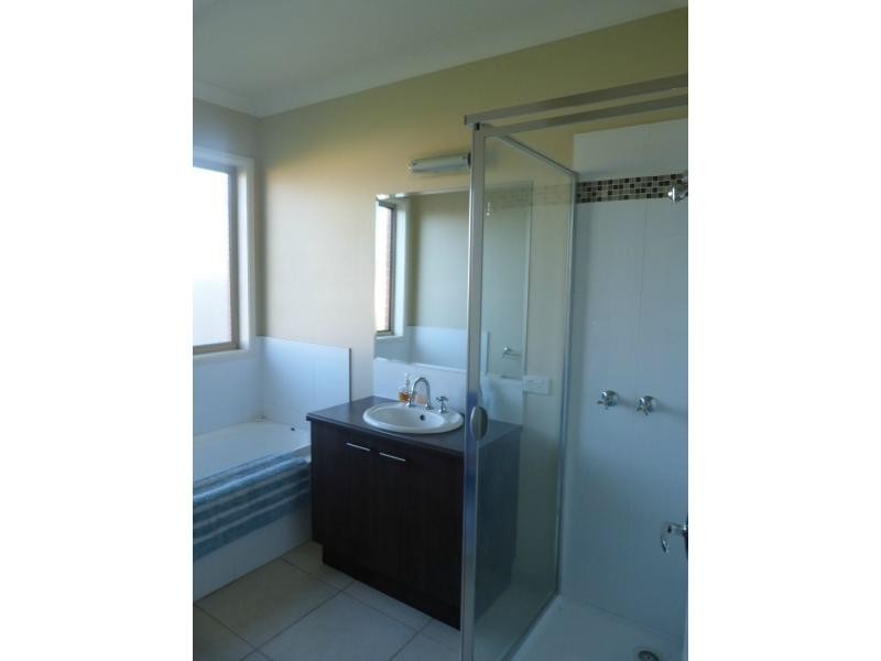 6 Amber Avenue, Benalla VIC 3672