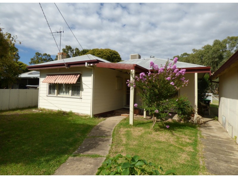 12 Lily Street, Violet Town VIC 3669
