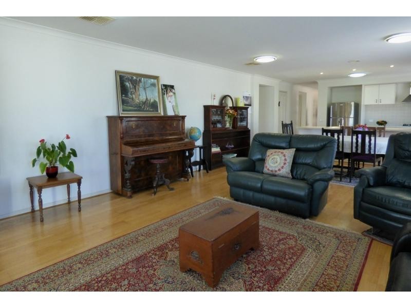 10 Moran Street, Benalla VIC 3672