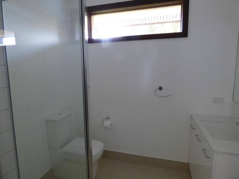 2/8A Riverview Road, Benalla VIC 3672