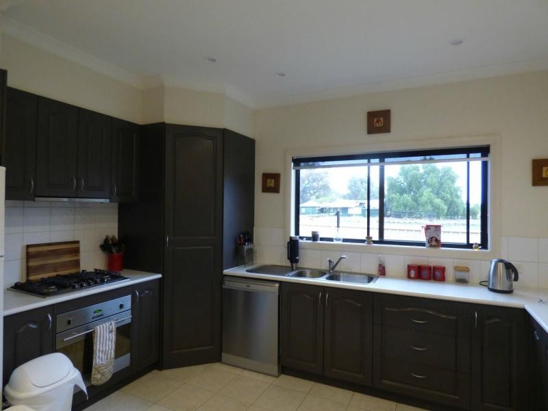 11 Robinson Court, Benalla VIC 3672