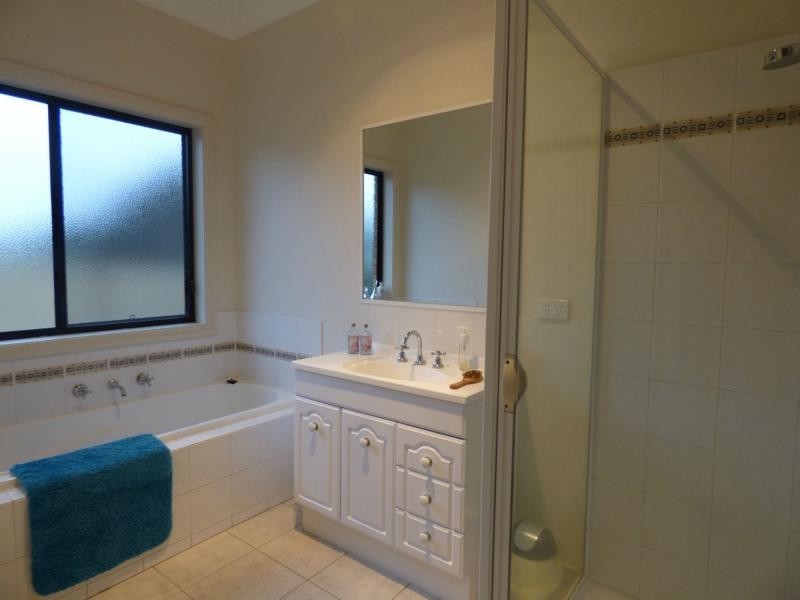 11 Robinson Court, Benalla VIC 3672