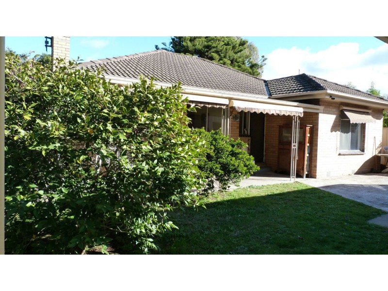 11 Hairs Crescent, Benalla VIC 3672