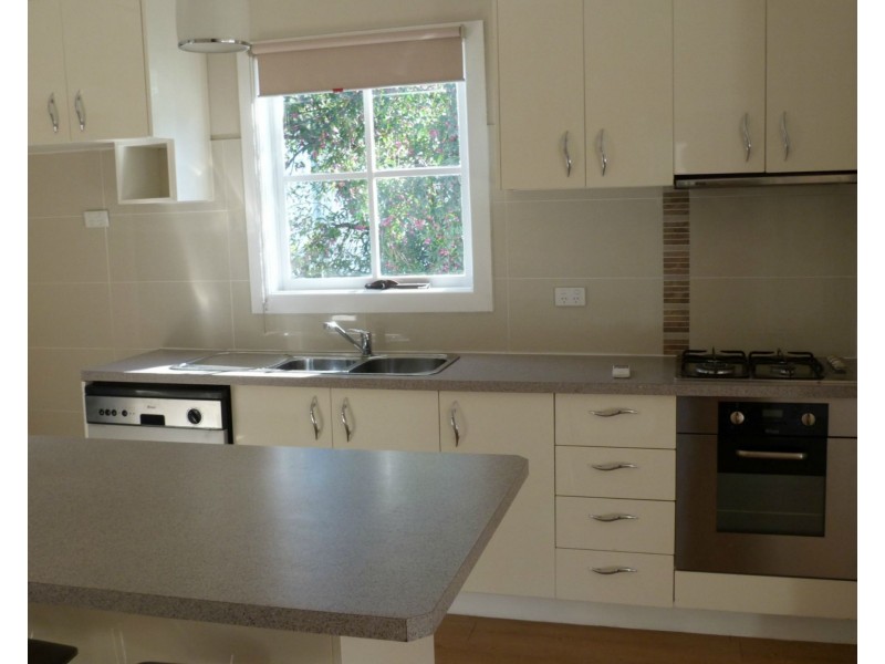 10 Tomkins Parade, Benalla VIC 3672