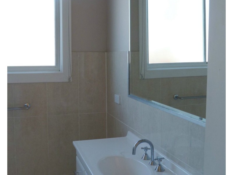 10 Tomkins Parade, Benalla VIC 3672