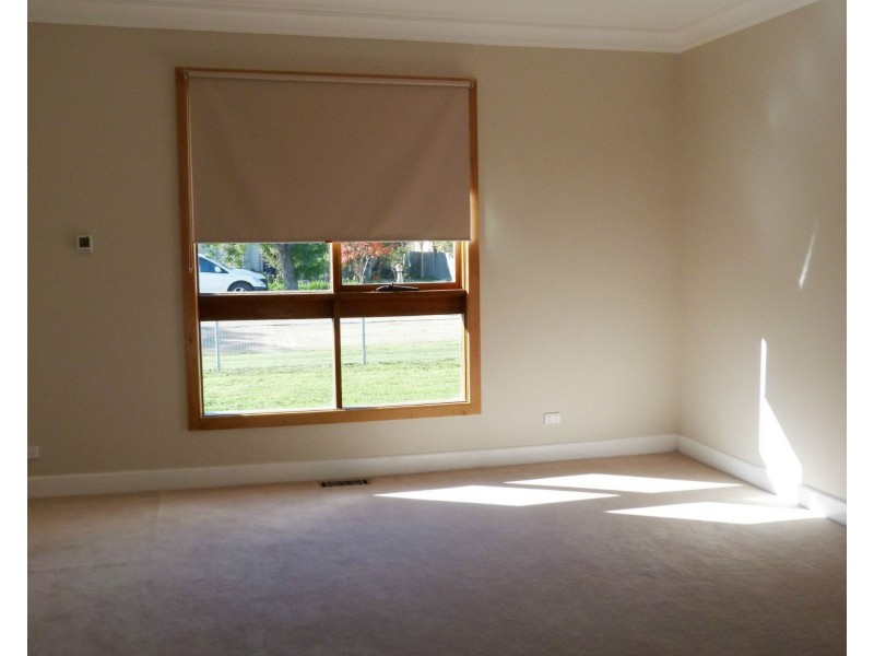 10 Tomkins Parade, Benalla VIC 3672