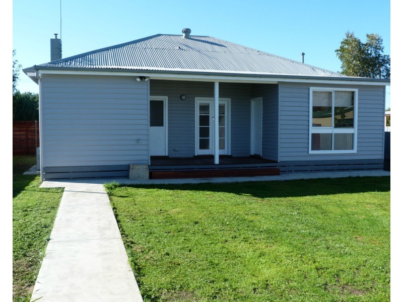 10 Tomkins Parade, Benalla VIC 3672