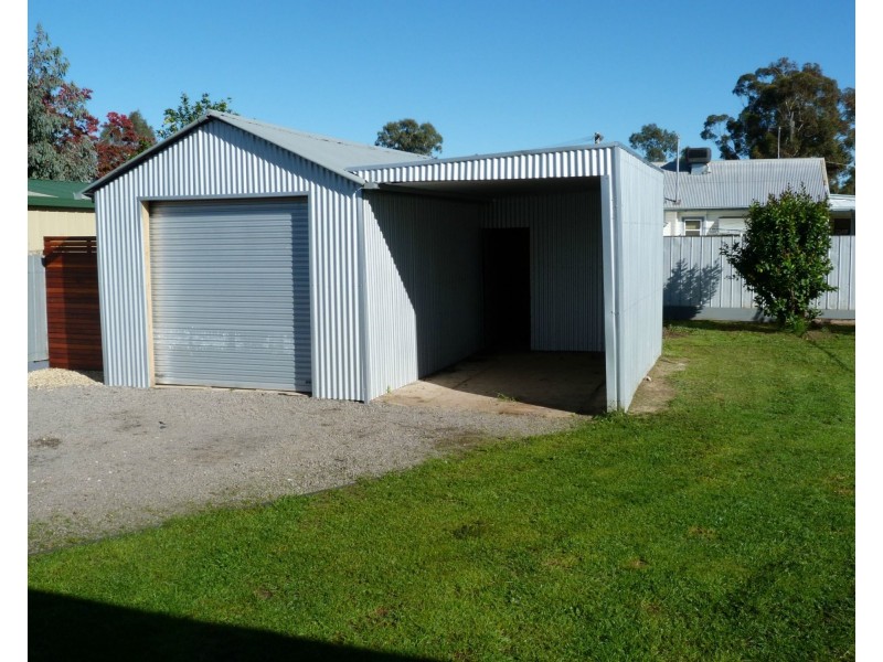 10 Tomkins Parade, Benalla VIC 3672