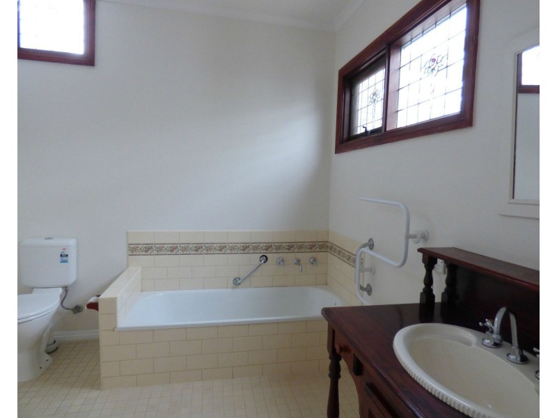 52 Benalla Street, Benalla VIC 3672