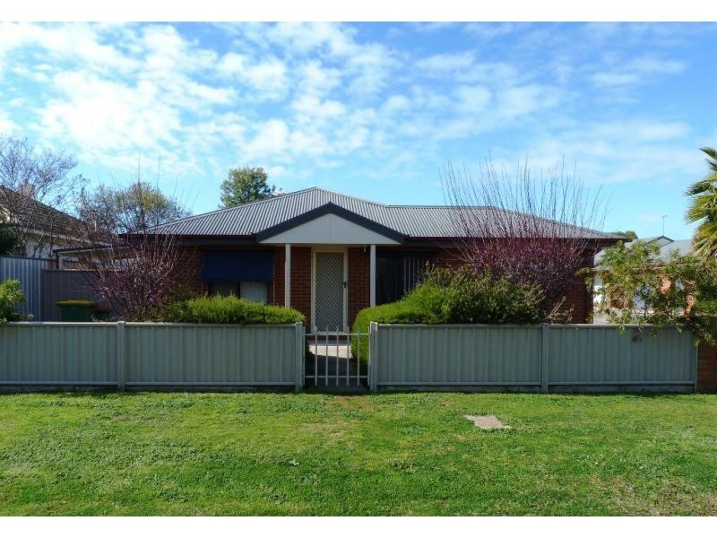 Unit 1/19-21 Mary Street, Benalla VIC 3672