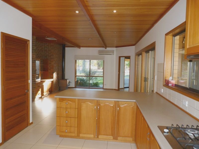 13 Goulding Close, Benalla VIC 3672